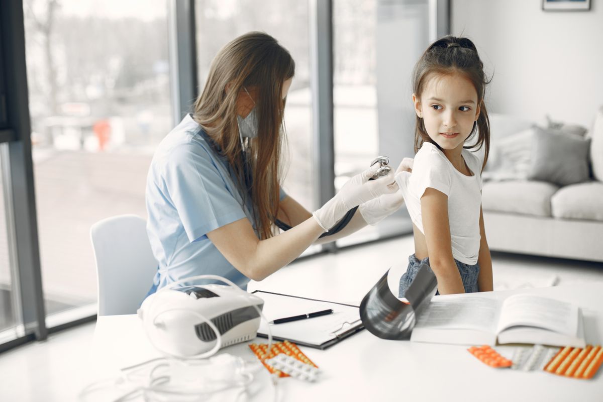 A paediatric consultation and discussion at KICH